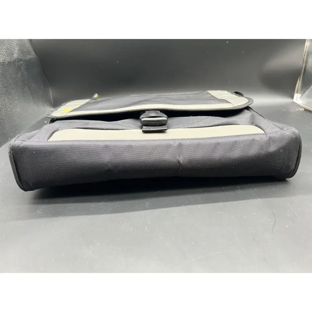 Targus Men’s Messenger Bag Travel Laptop‎ Case Heavy Duty Command Flap Excellent